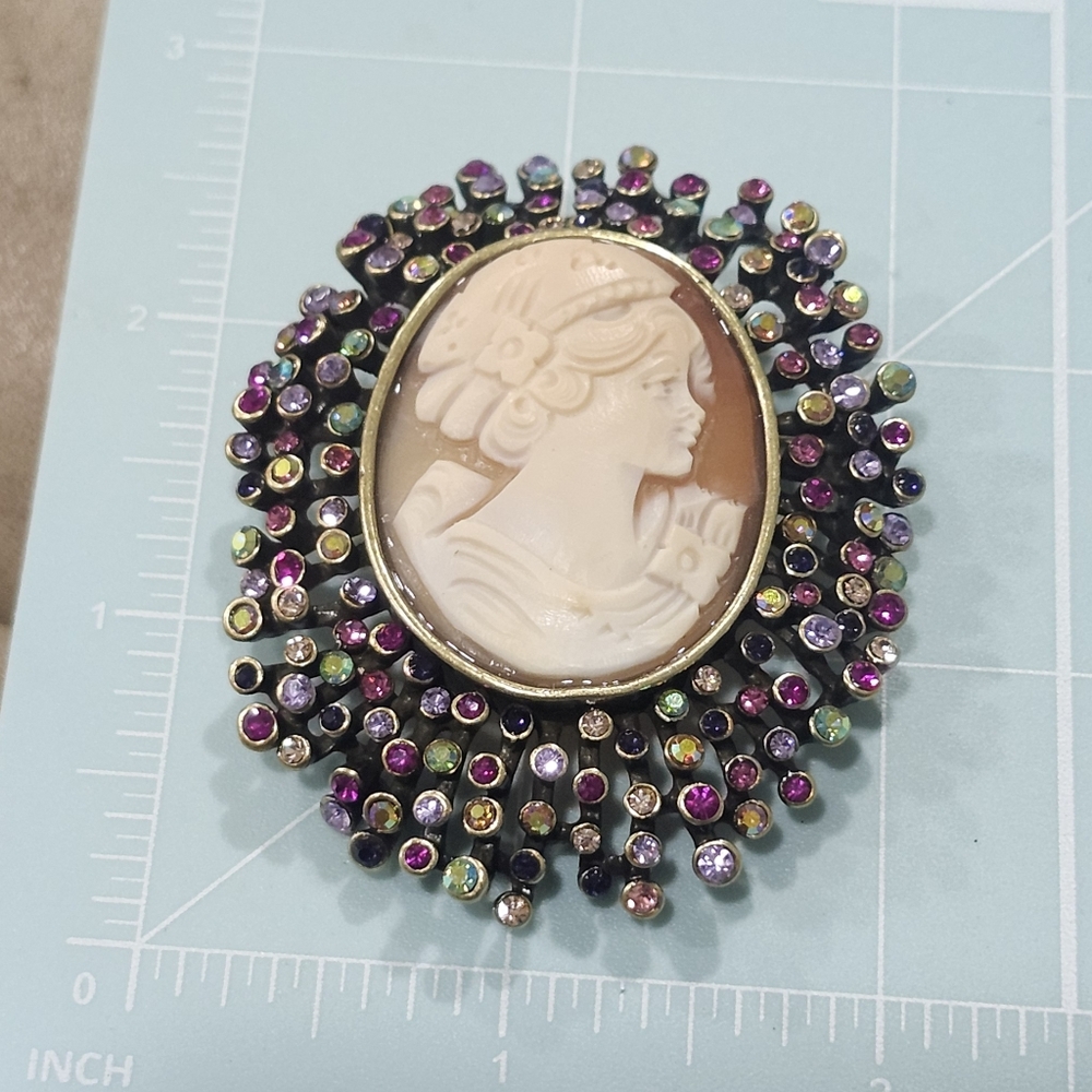 Amedeo Rhinestone Surrounded Cameo brooch